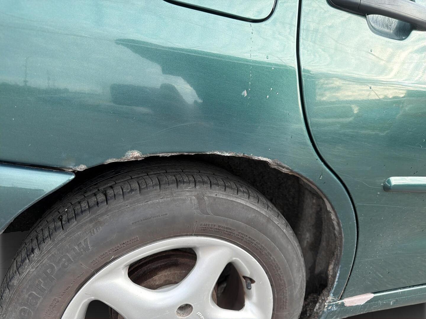 VOLKSWAGEN Polo 1999