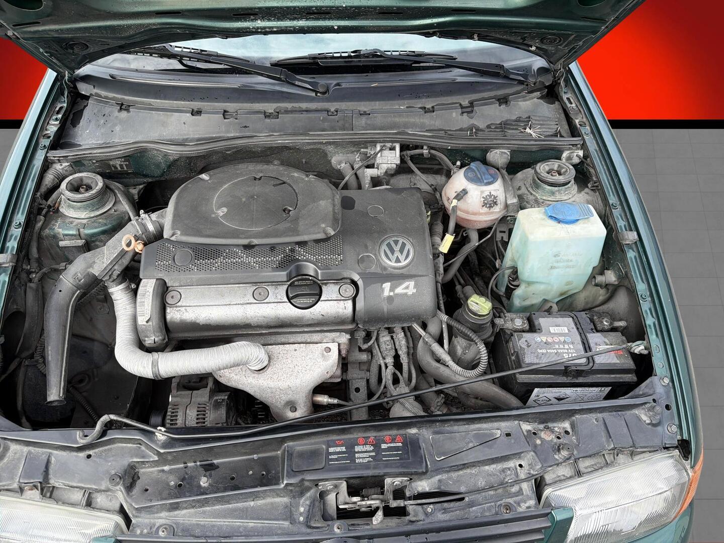 VOLKSWAGEN Polo 1999