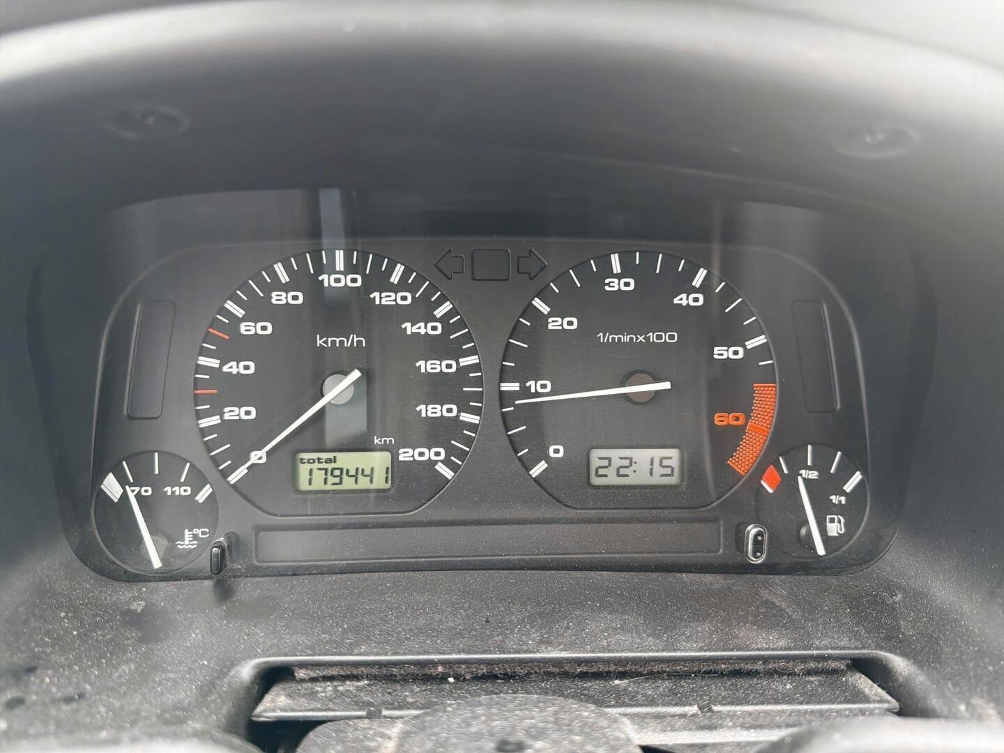 VOLKSWAGEN Polo 1999