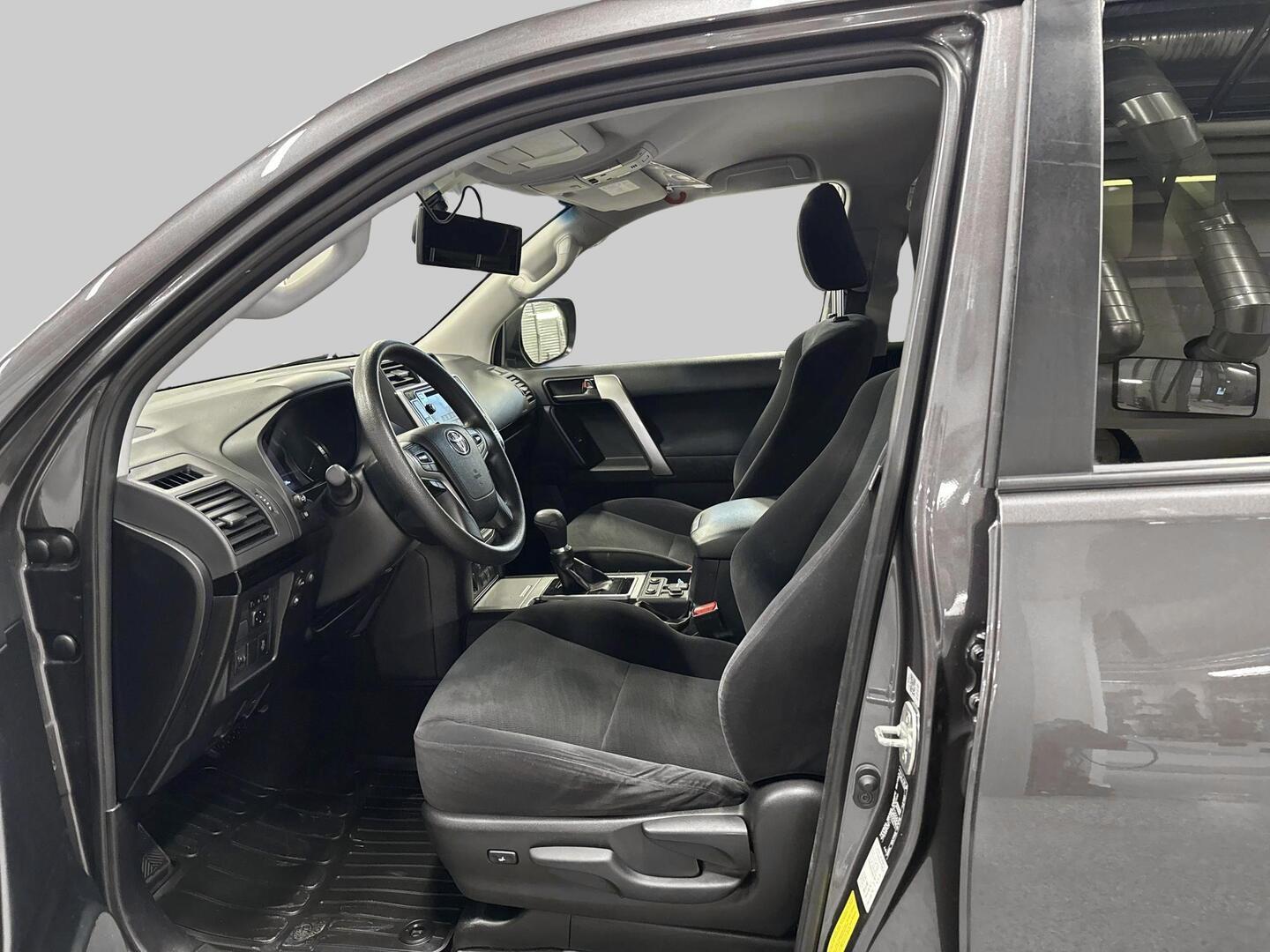 TOYOTA Land Cruiser 2020