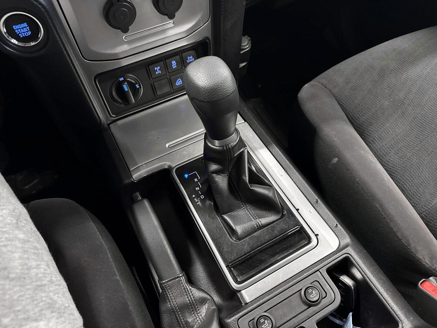 TOYOTA Land Cruiser 2020