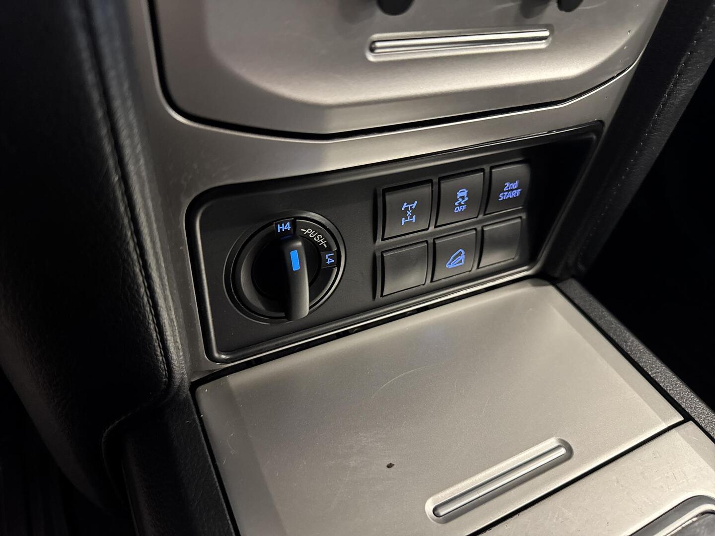 TOYOTA Land Cruiser 2020