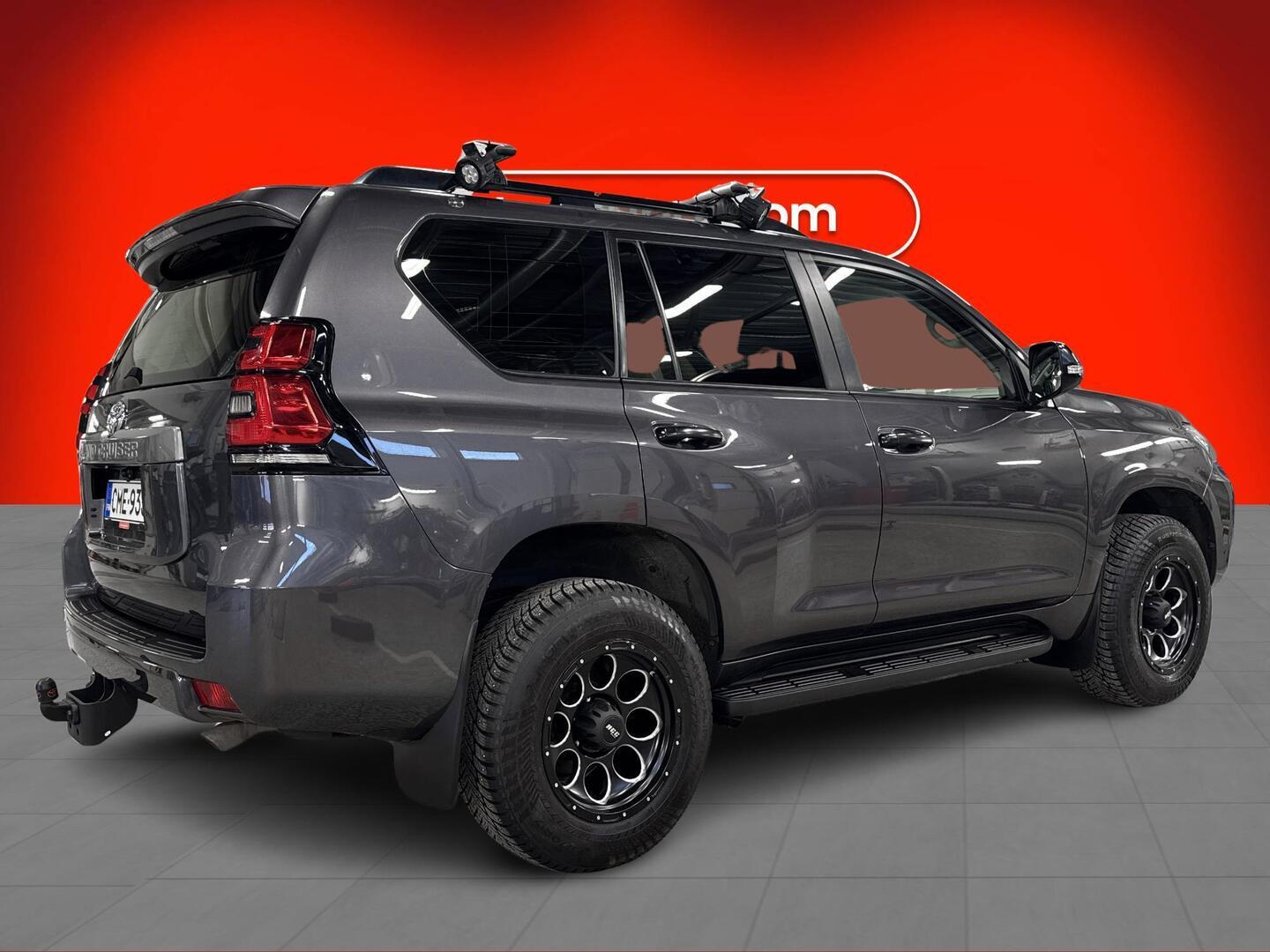 TOYOTA Land Cruiser 2020