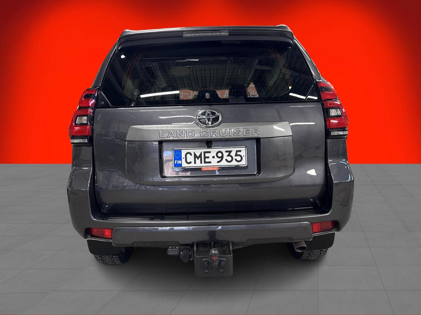 TOYOTA Land Cruiser 2020