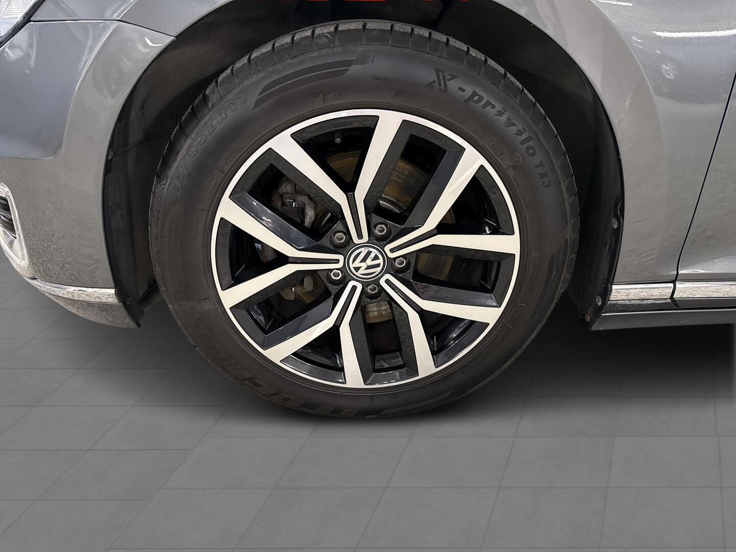 VOLKSWAGEN Passat 2016