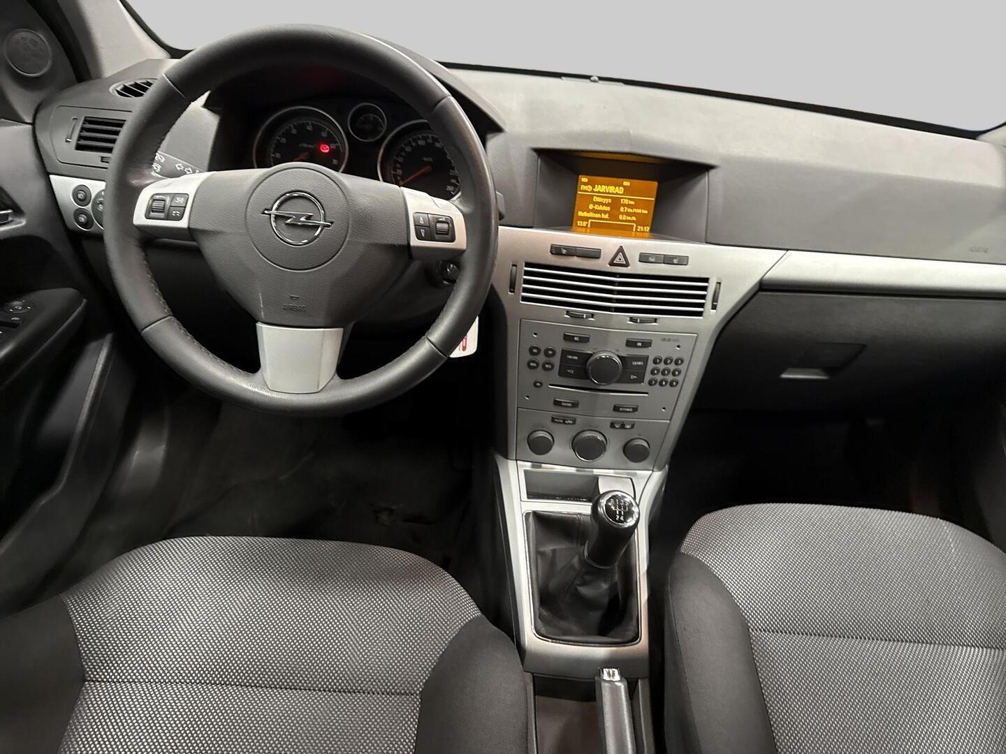 OPEL Astra 2010