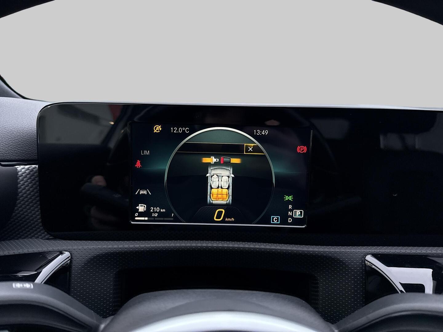 MERCEDES-BENZ A 2019