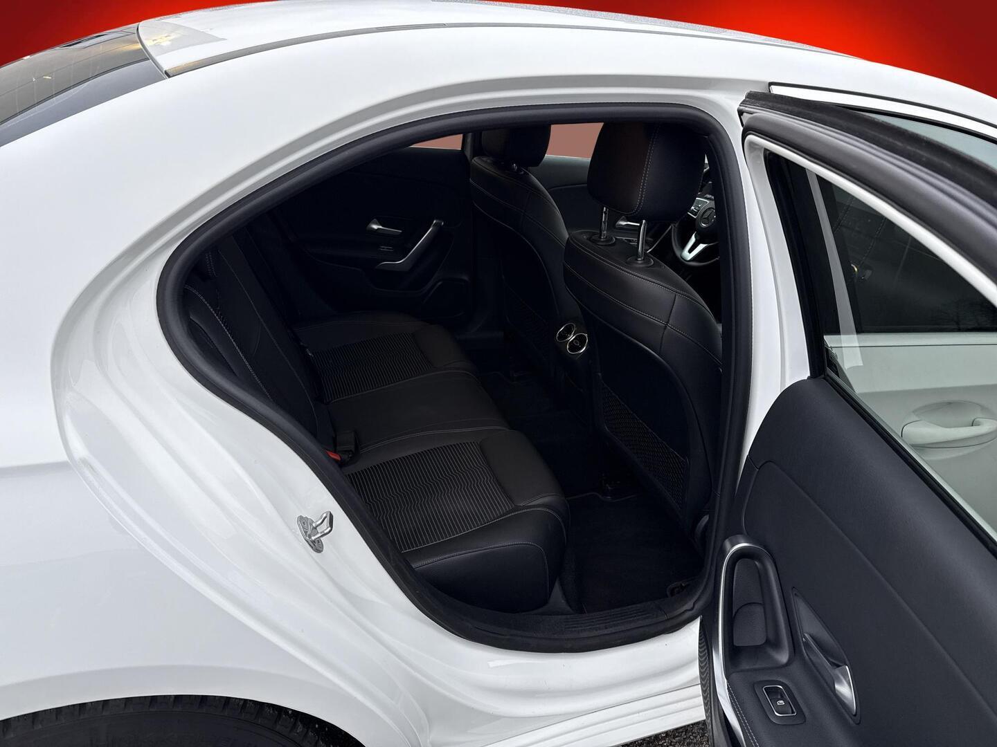 MERCEDES-BENZ A 2019