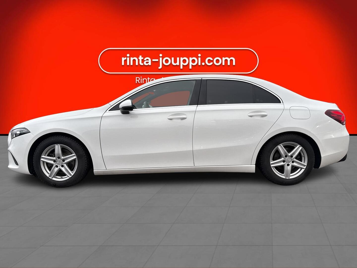 MERCEDES-BENZ A 2019