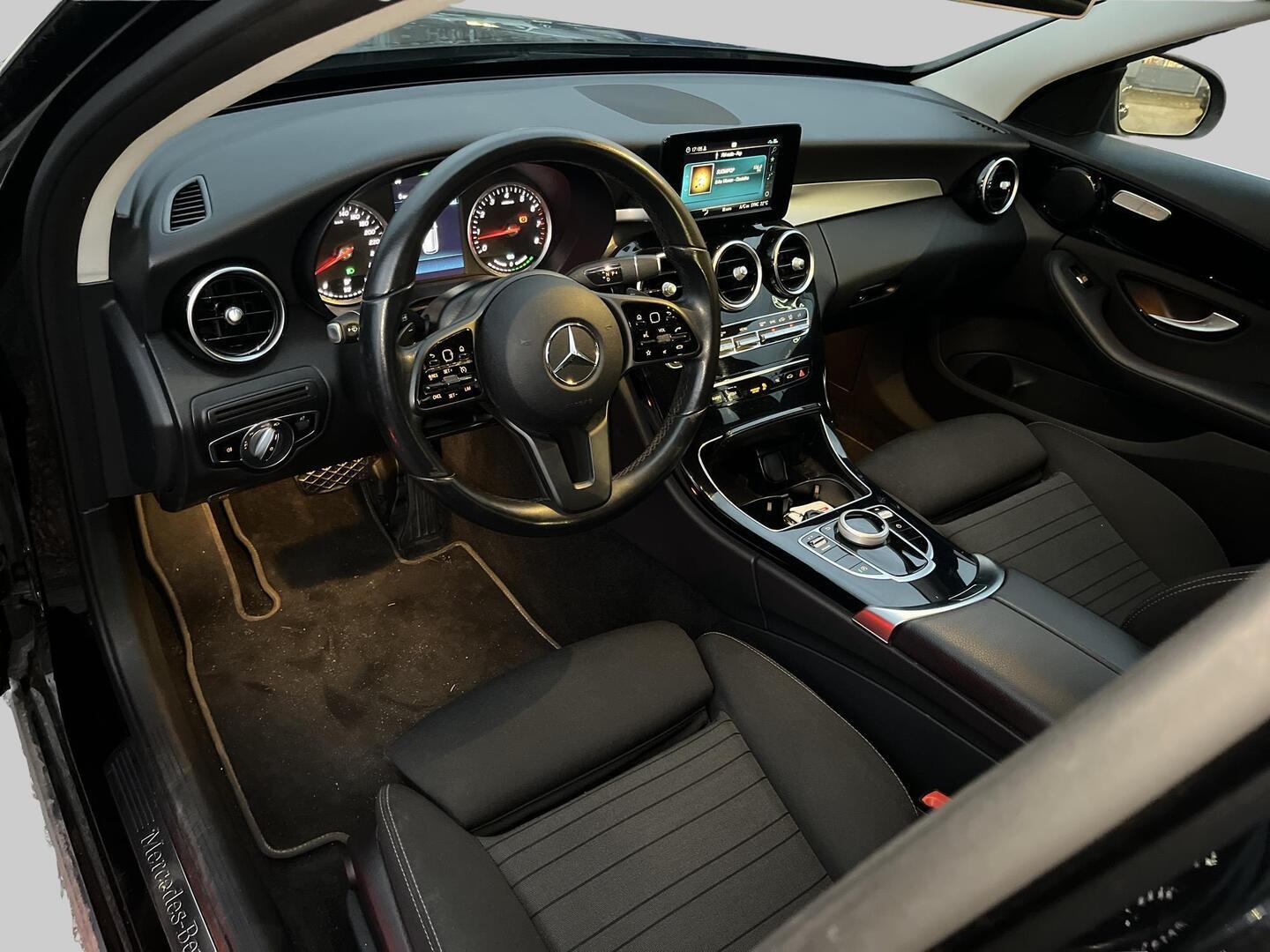 MERCEDES-BENZ C 2020