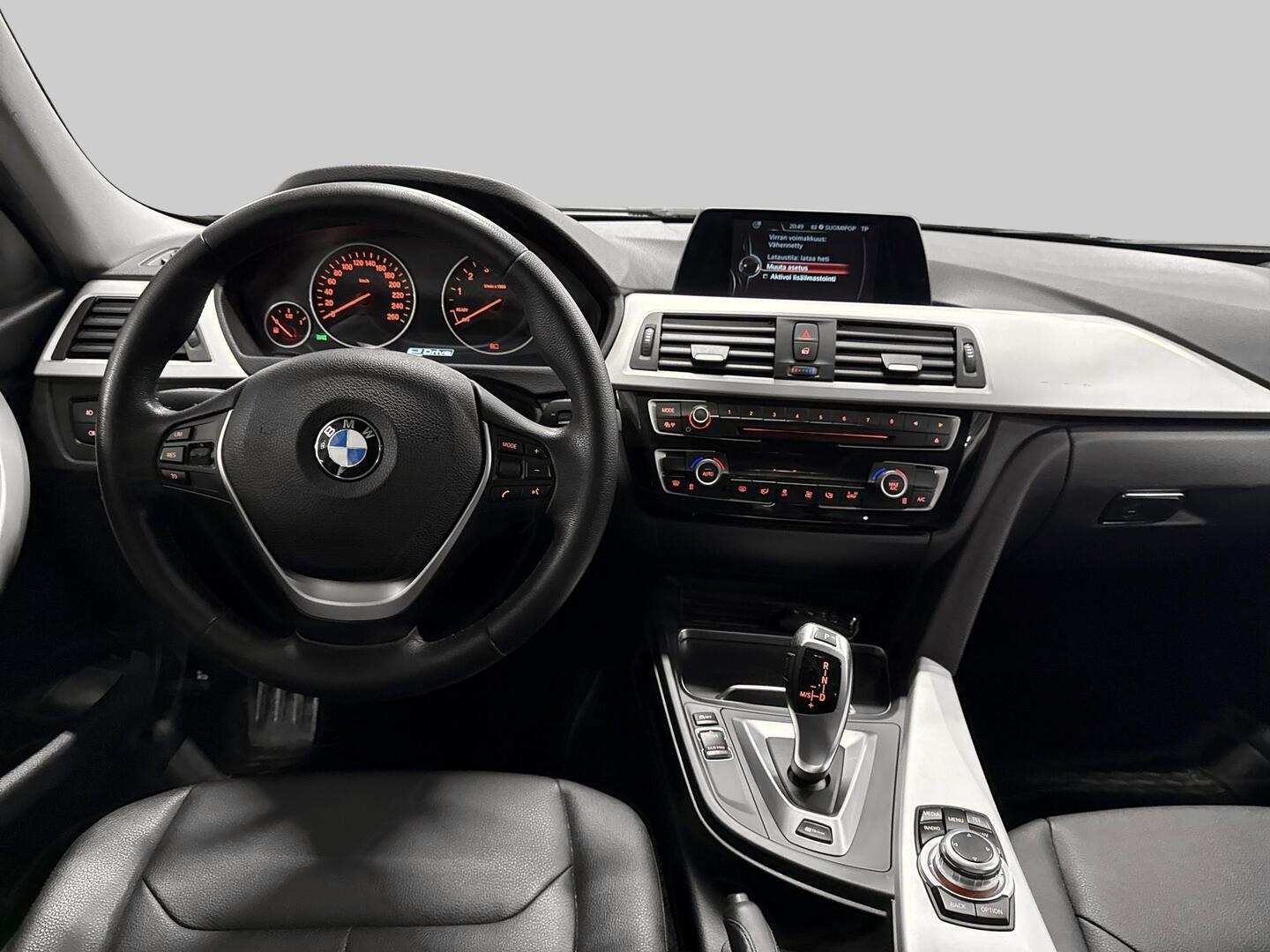 BMW 330 2016