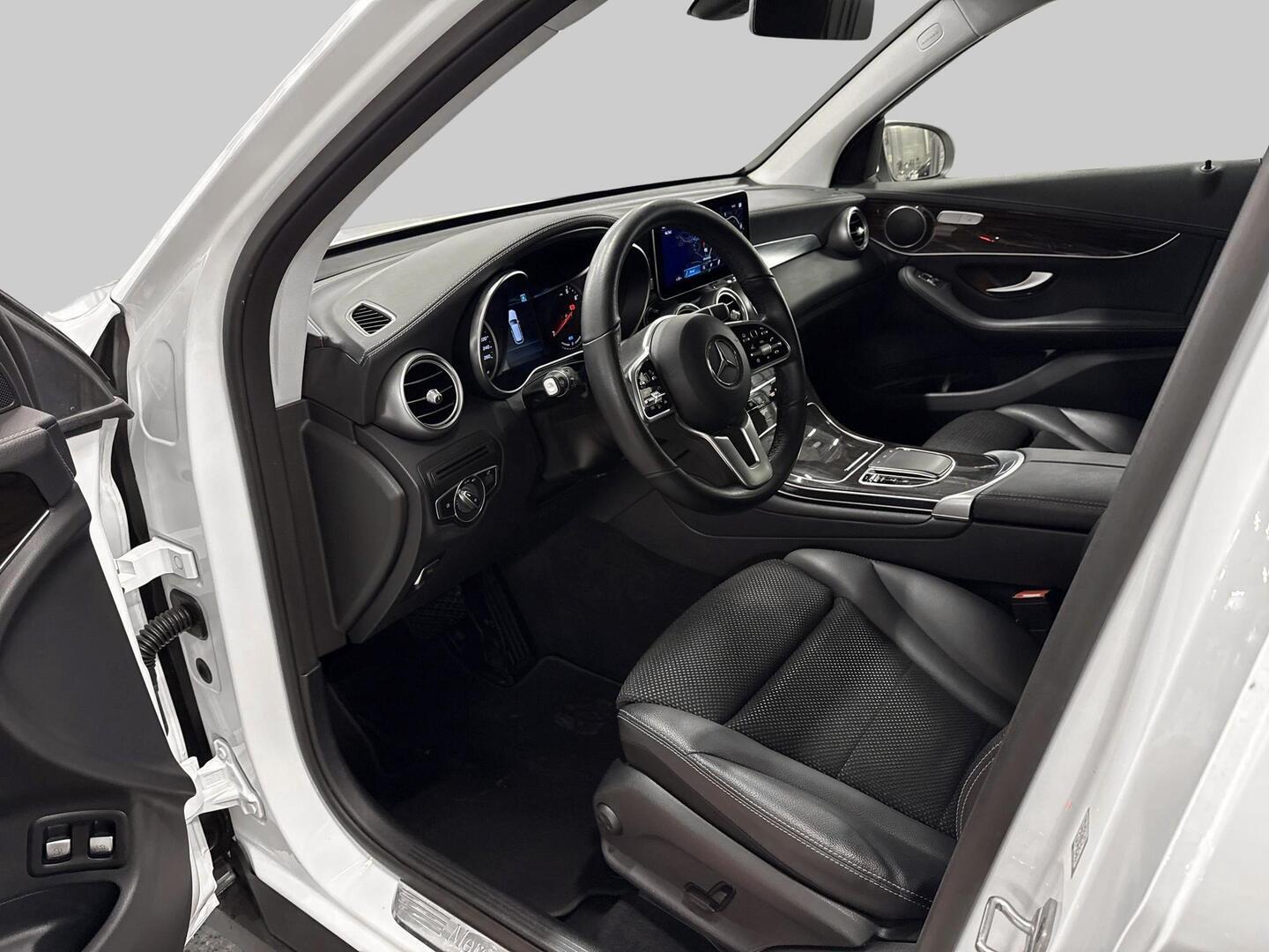 MERCEDES-BENZ GLC 2021