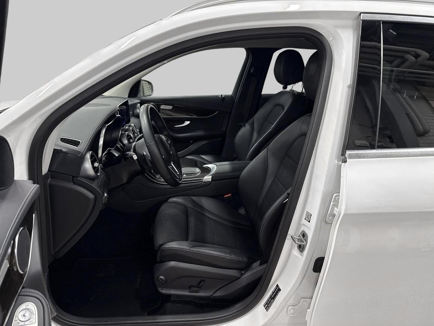 MERCEDES-BENZ GLC 2021