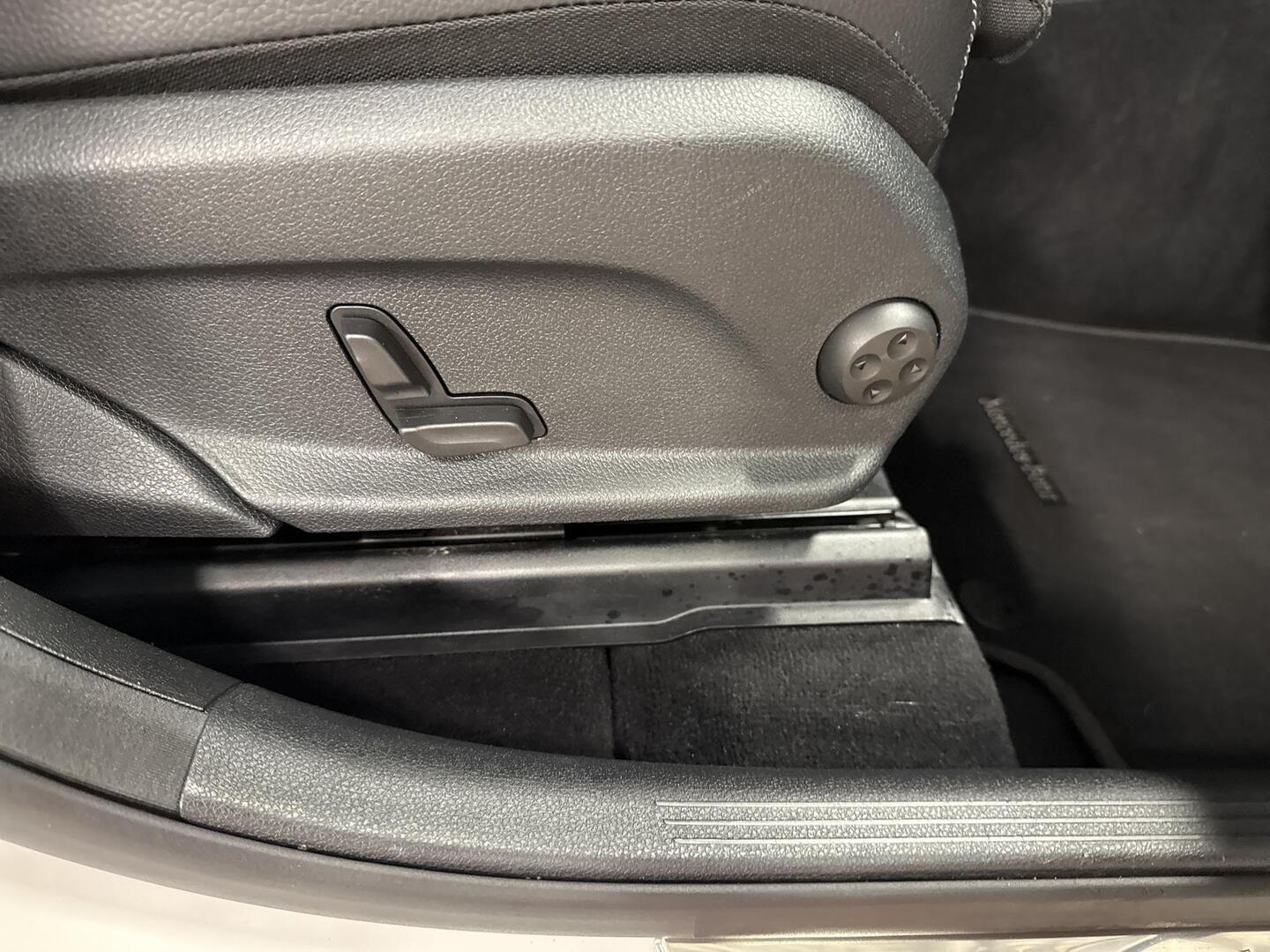 MERCEDES-BENZ GLC 2021