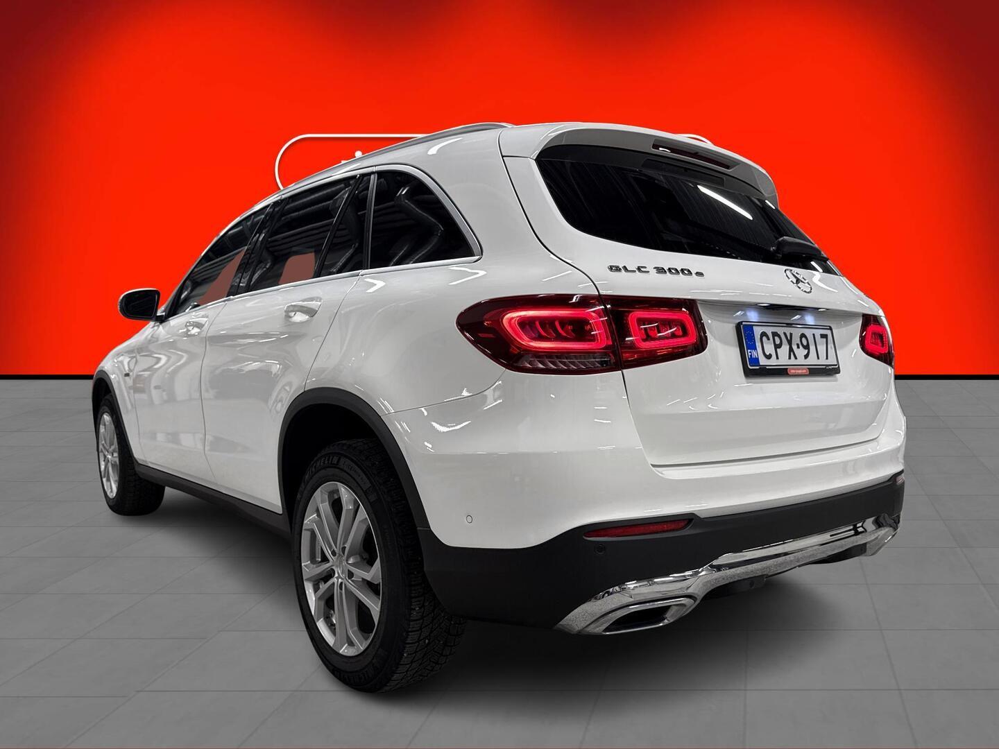 MERCEDES-BENZ GLC 2021