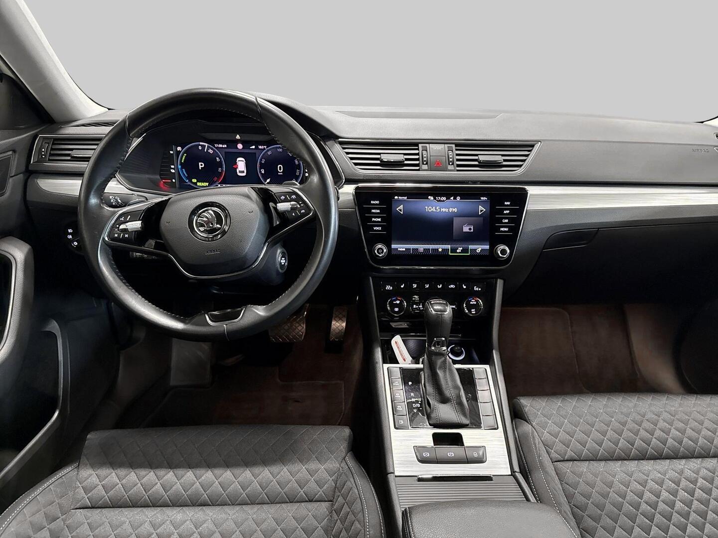 SKODA Superb 2022