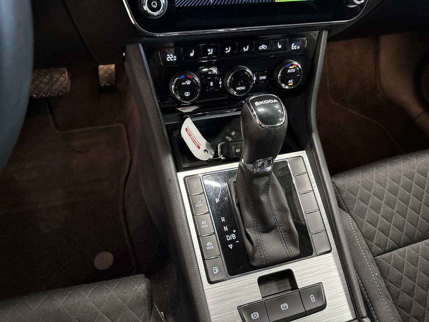 SKODA Superb 2022