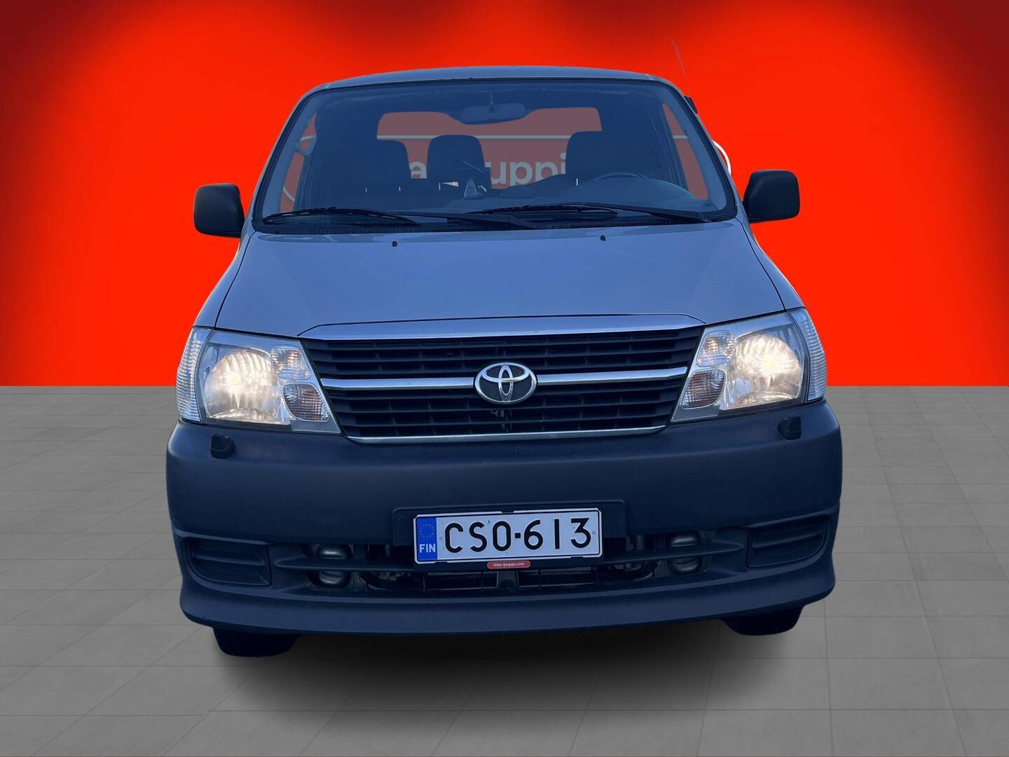 TOYOTA HIACE 2010