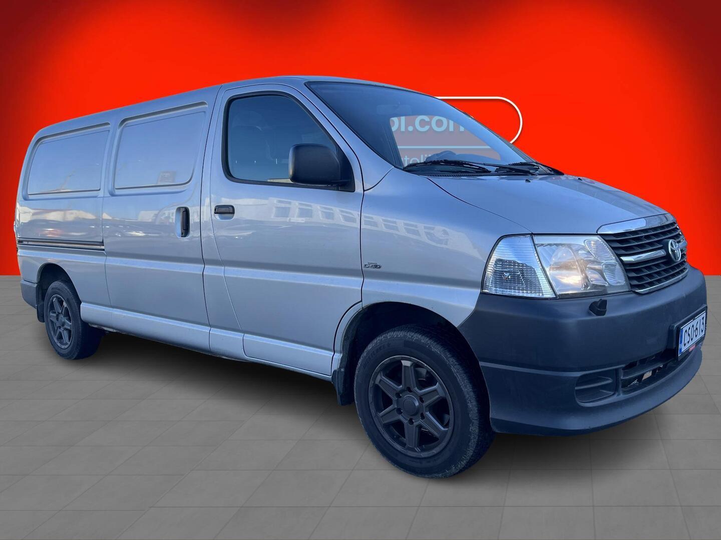 TOYOTA HIACE 2010