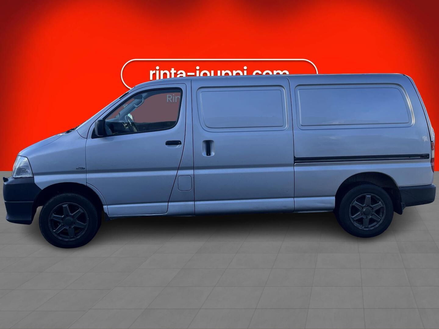 TOYOTA HIACE 2010