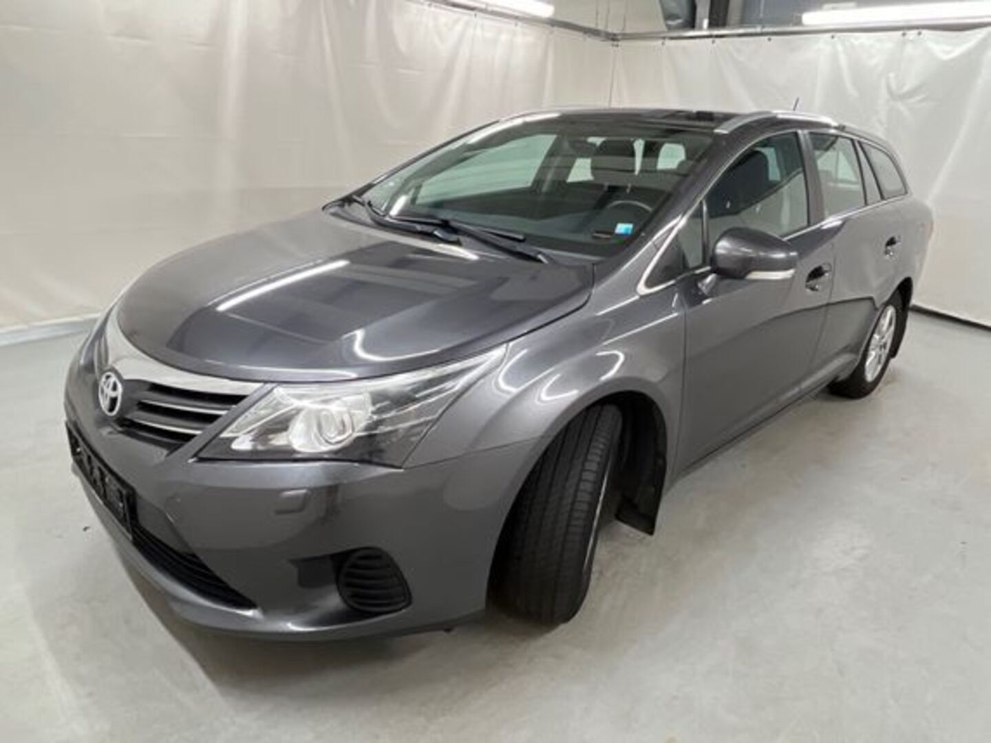 TOYOTA AVENSIS 2015