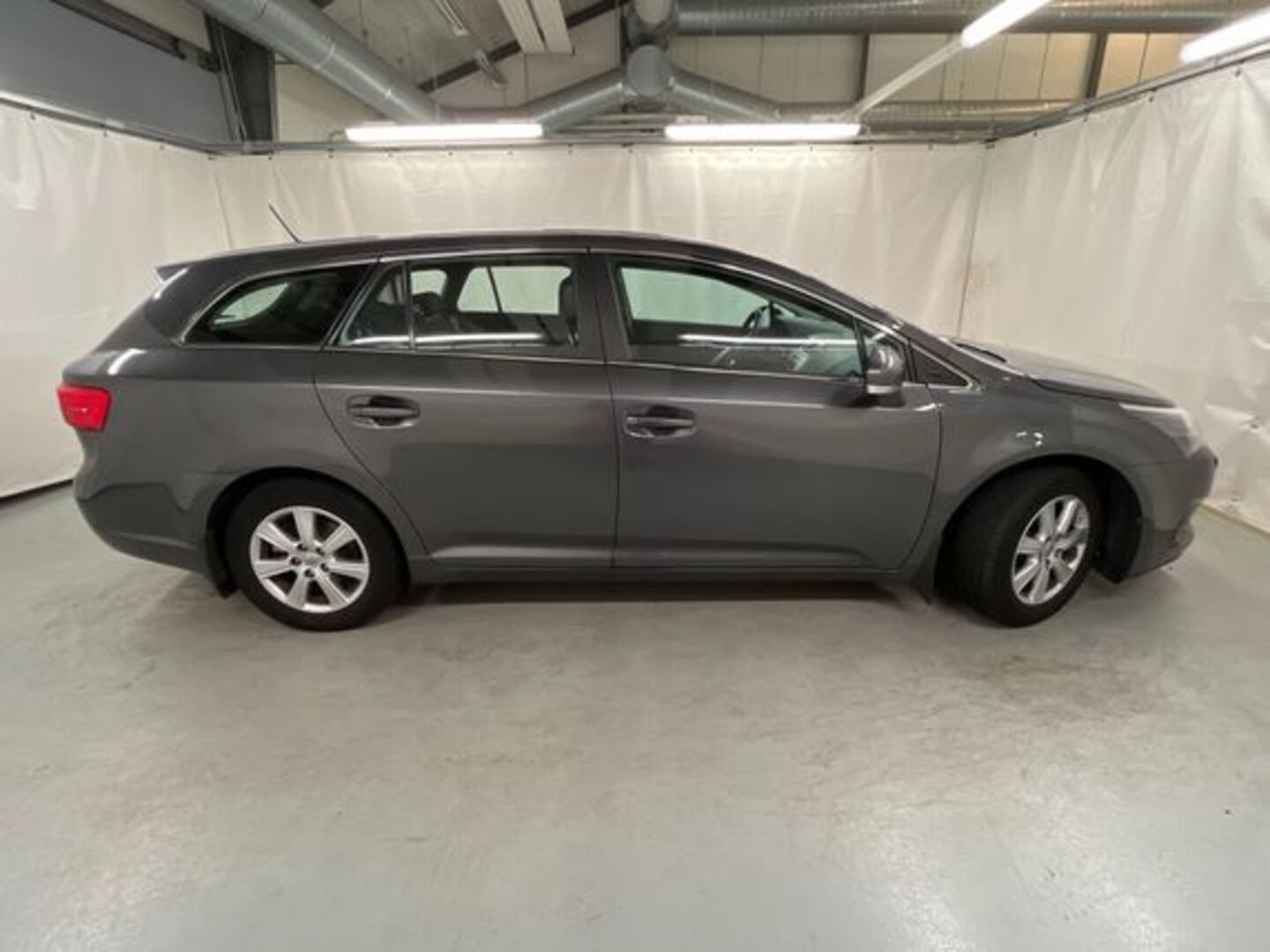 TOYOTA AVENSIS 2015