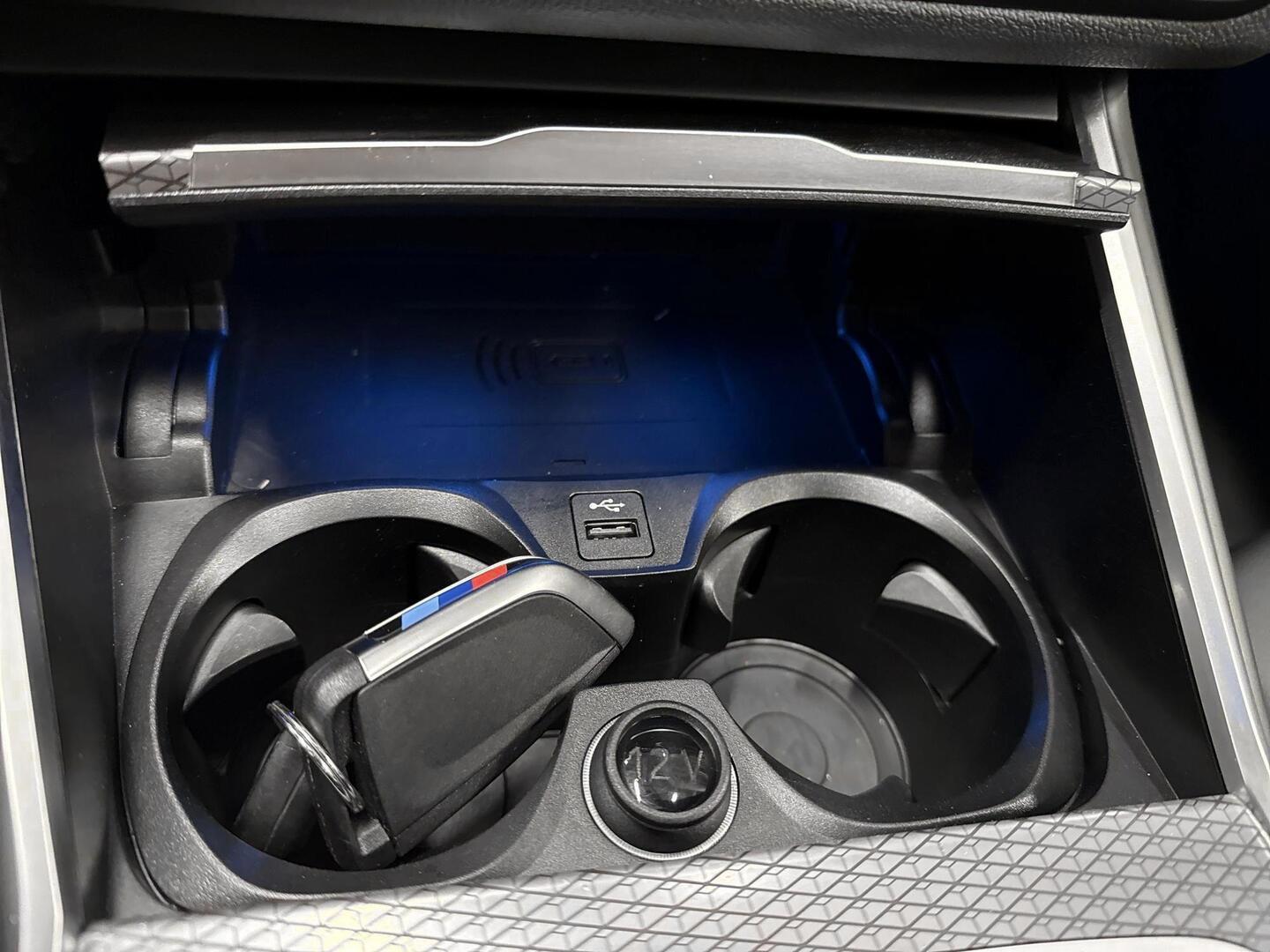 BMW 330 2024