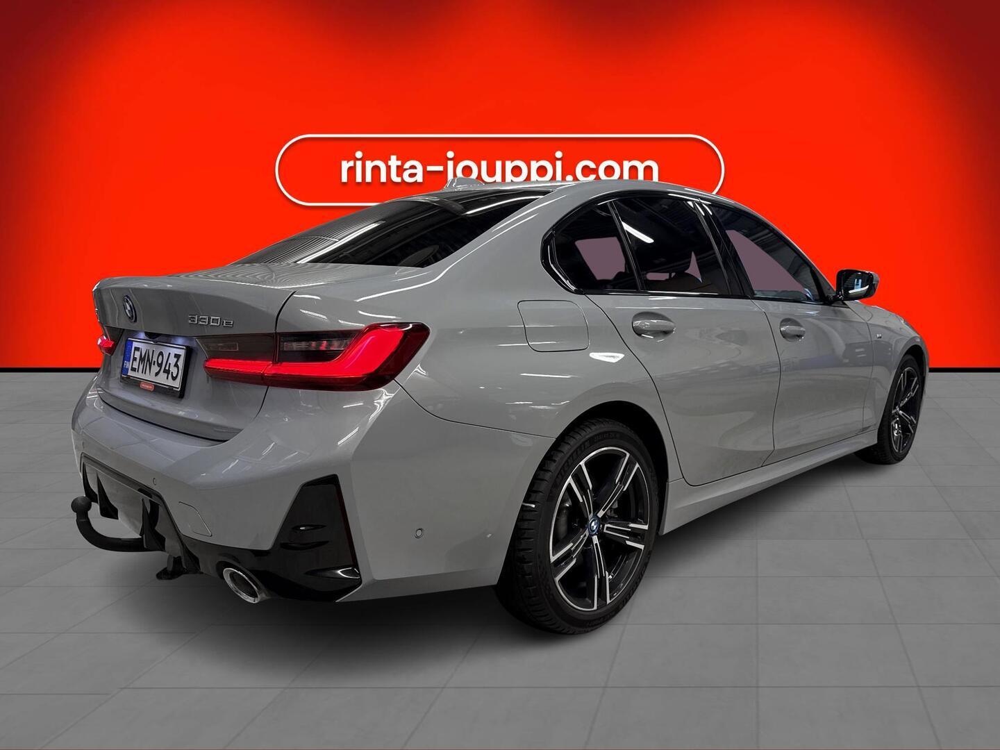 BMW 330 2024