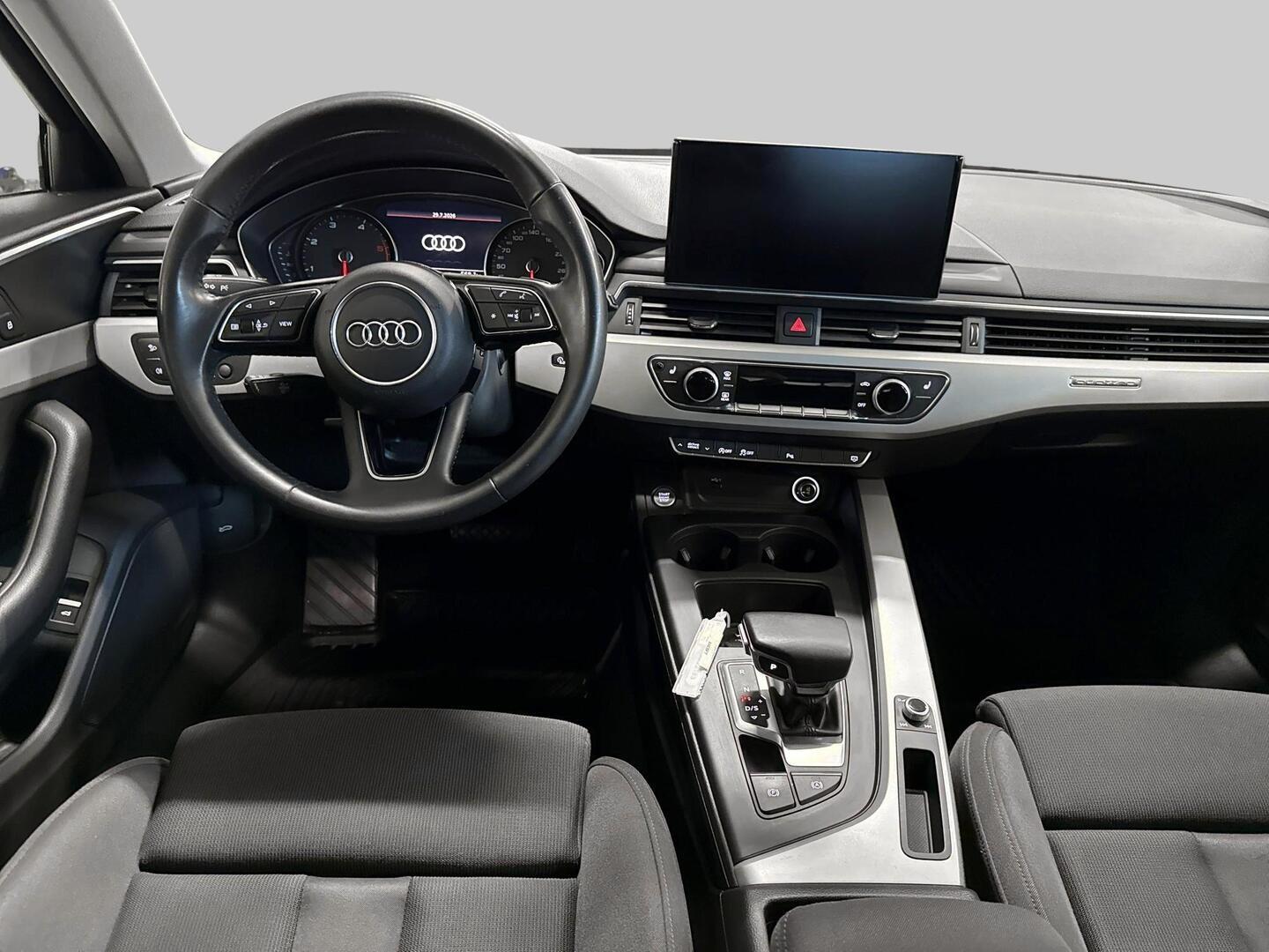 AUDI A4 2019