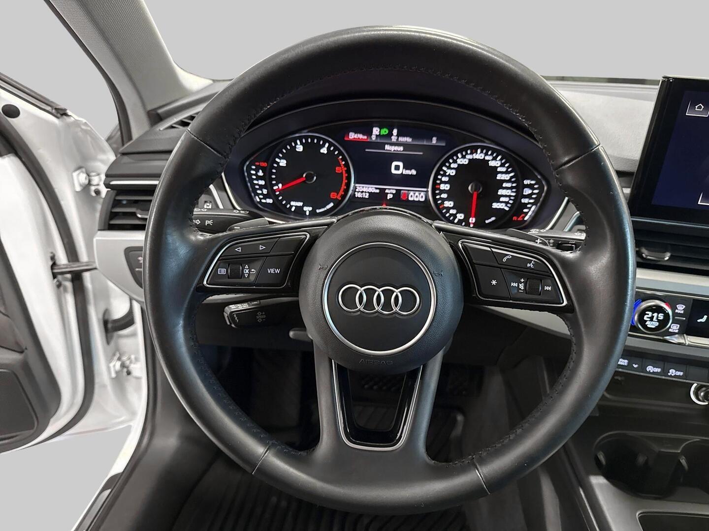 AUDI A4 2019