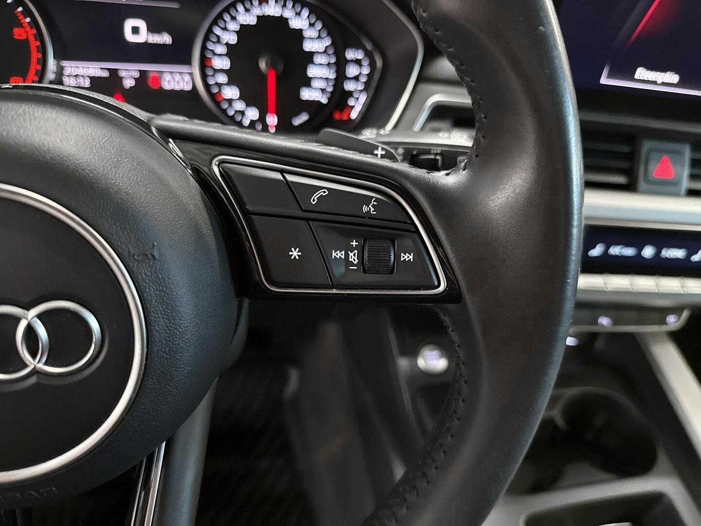 AUDI A4 2019