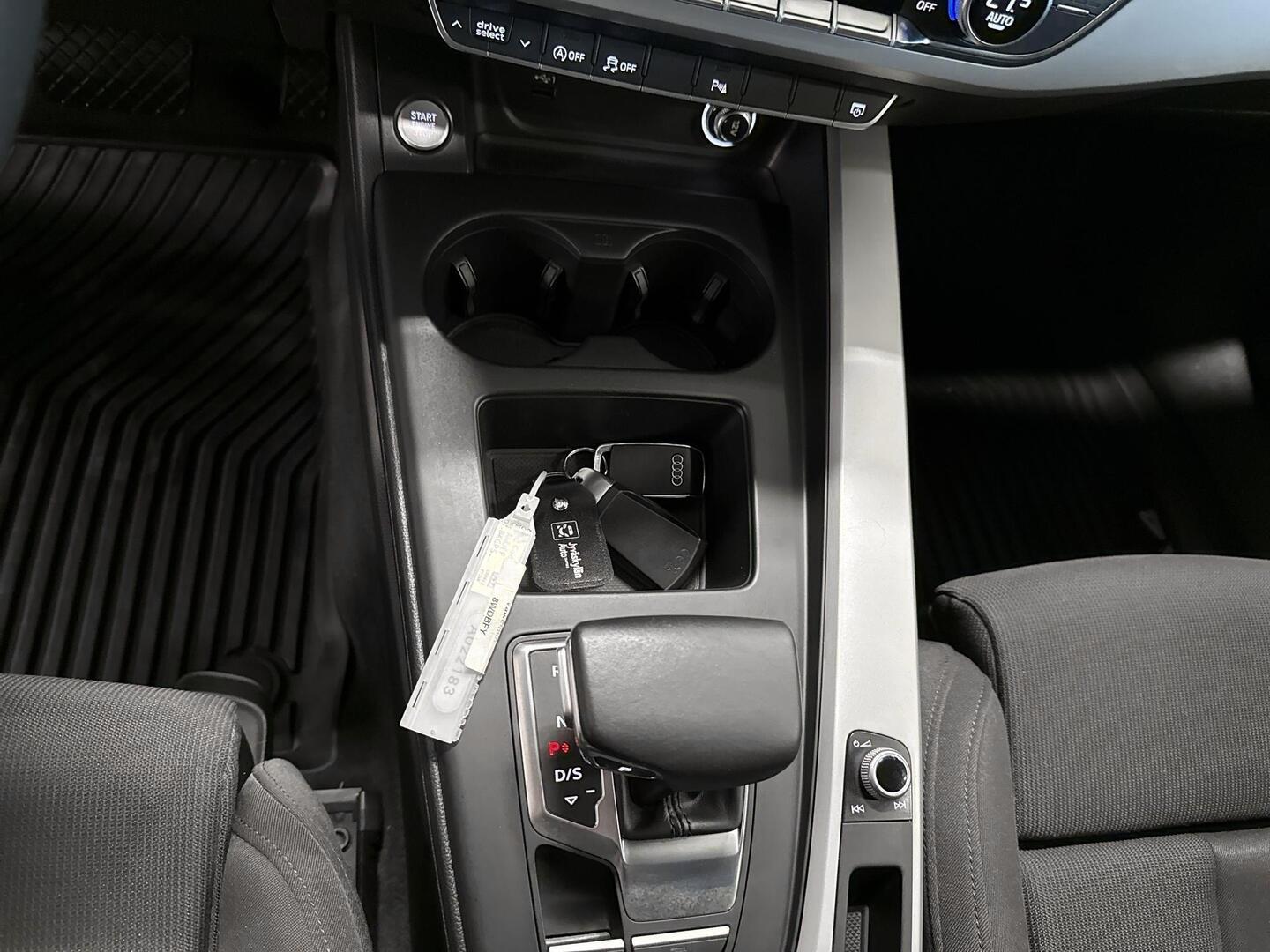 AUDI A4 2019