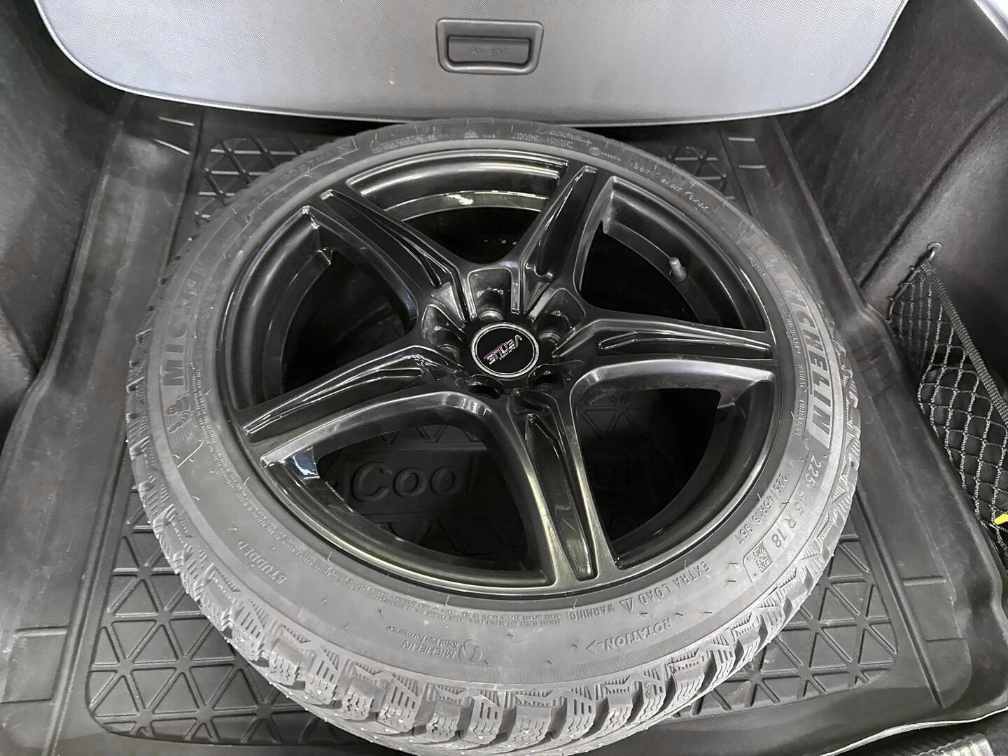 AUDI A4 2019