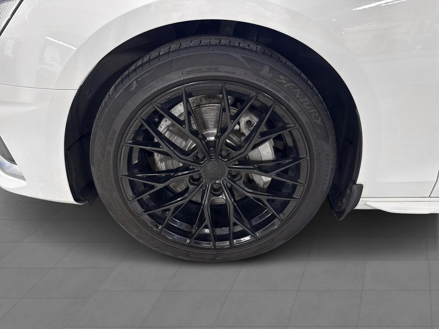AUDI A4 2019