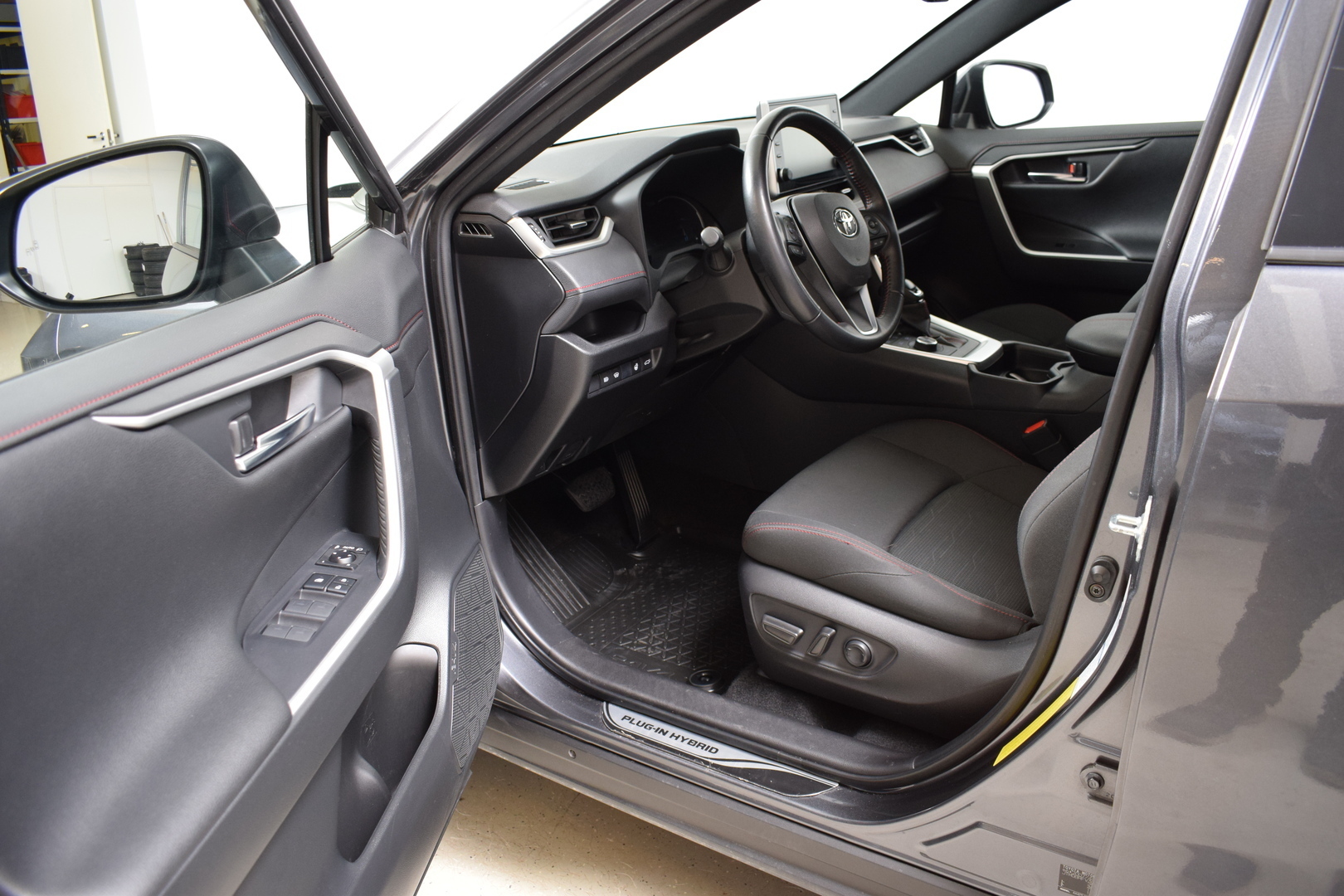 TOYOTA RAV4 Plug-in 2021