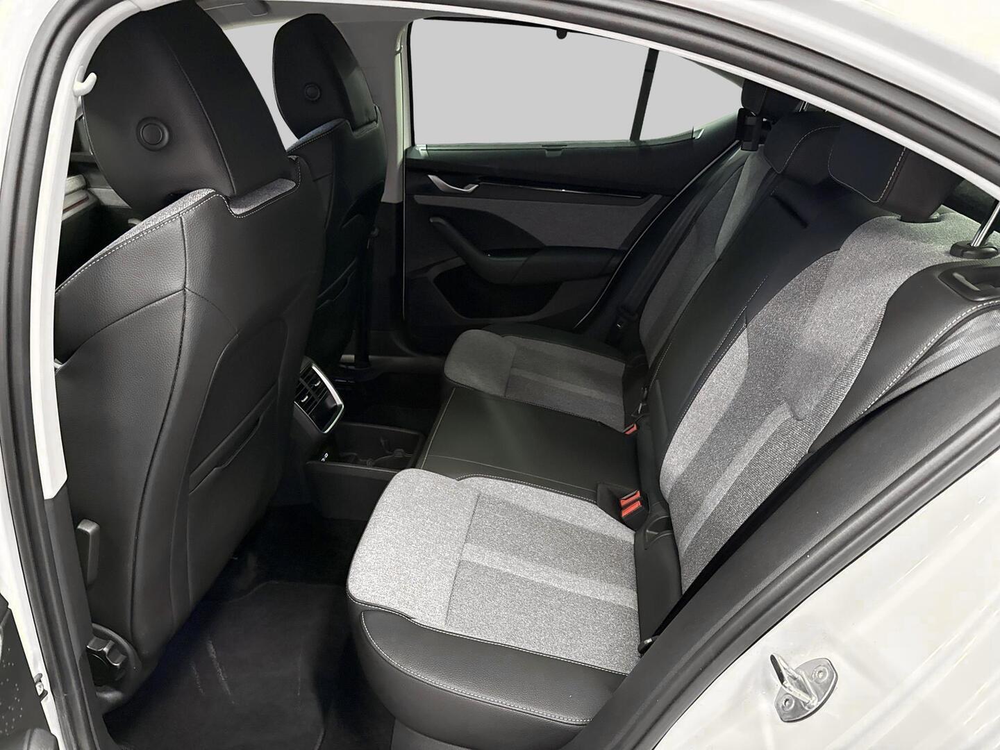 SKODA OCTAVIA 2025