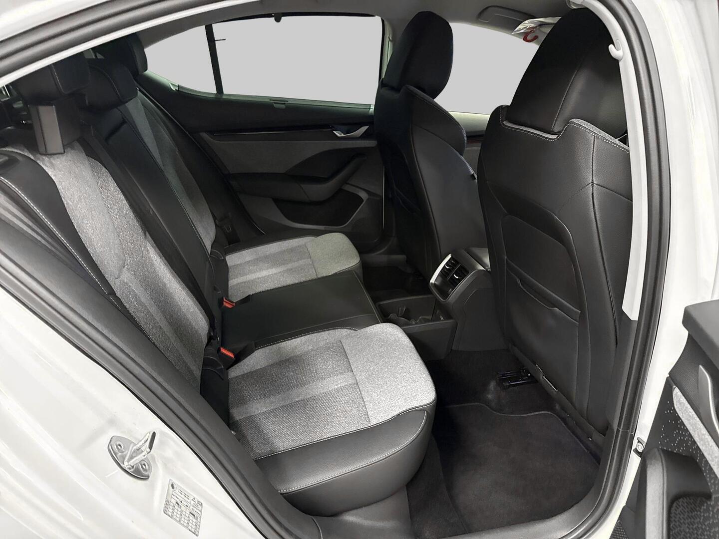 SKODA OCTAVIA 2025