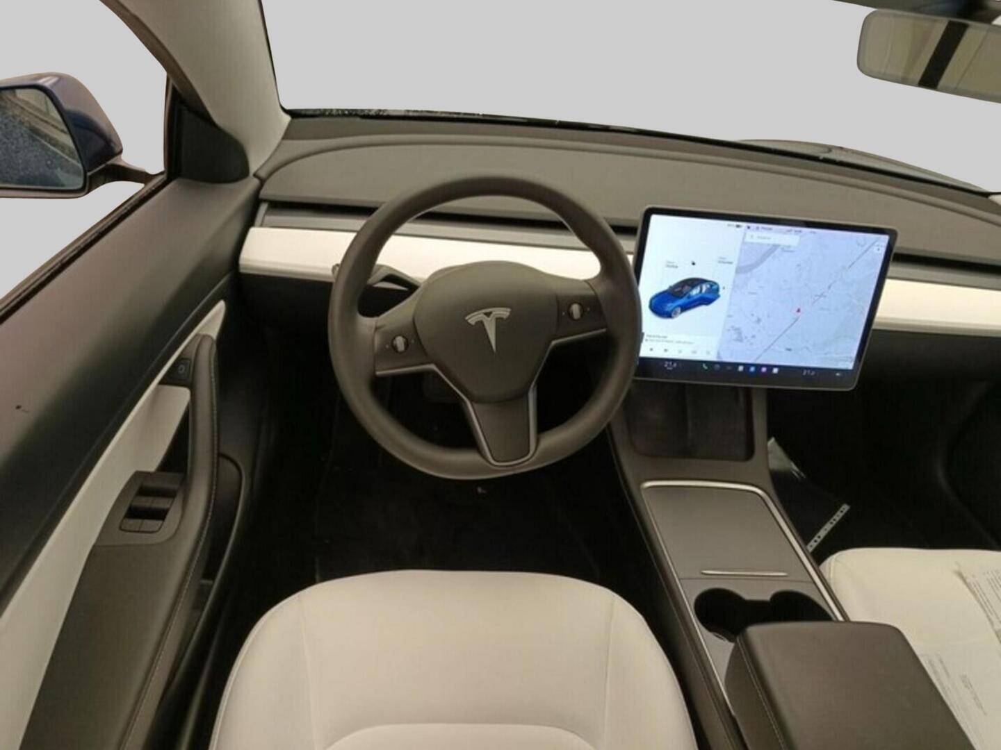 TESLA MODEL 3 2021