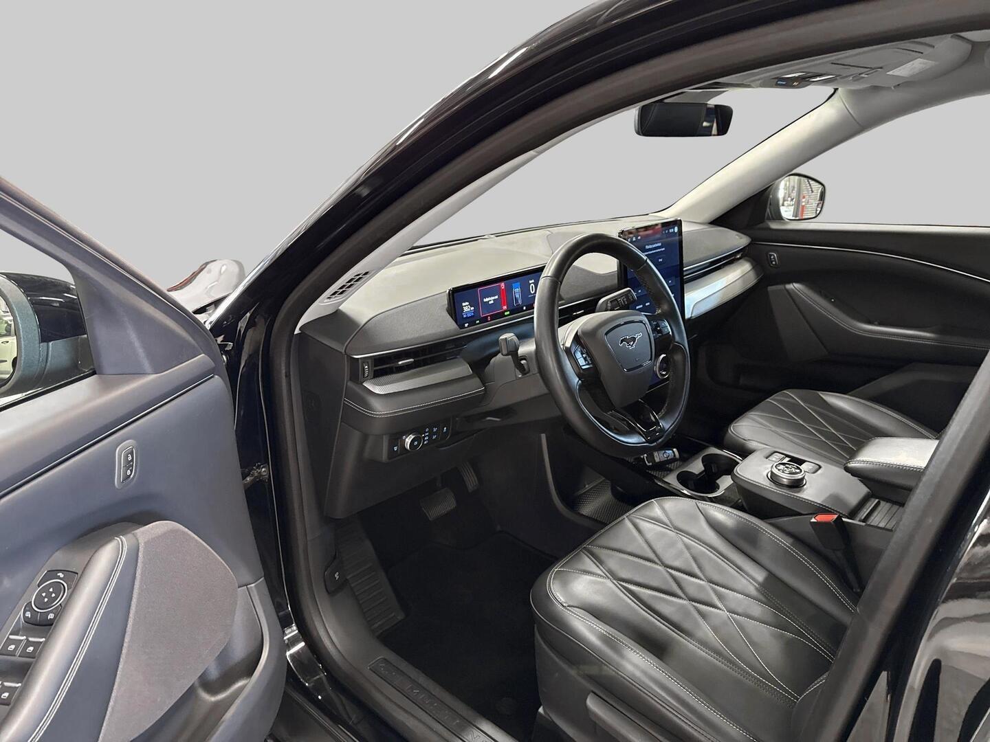 FORD Mustang Mach-E 2022