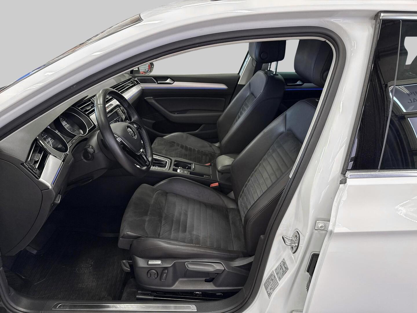 VOLKSWAGEN Passat 2016
