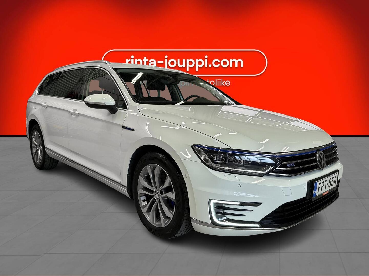 VOLKSWAGEN Passat 2016