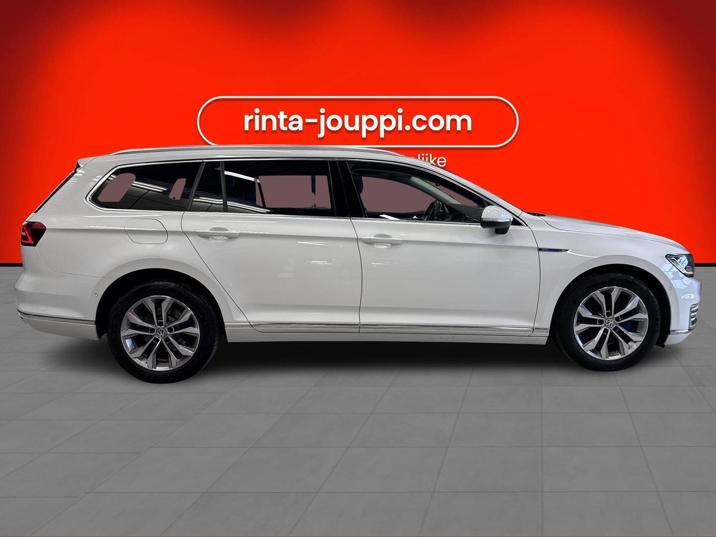 VOLKSWAGEN Passat 2016