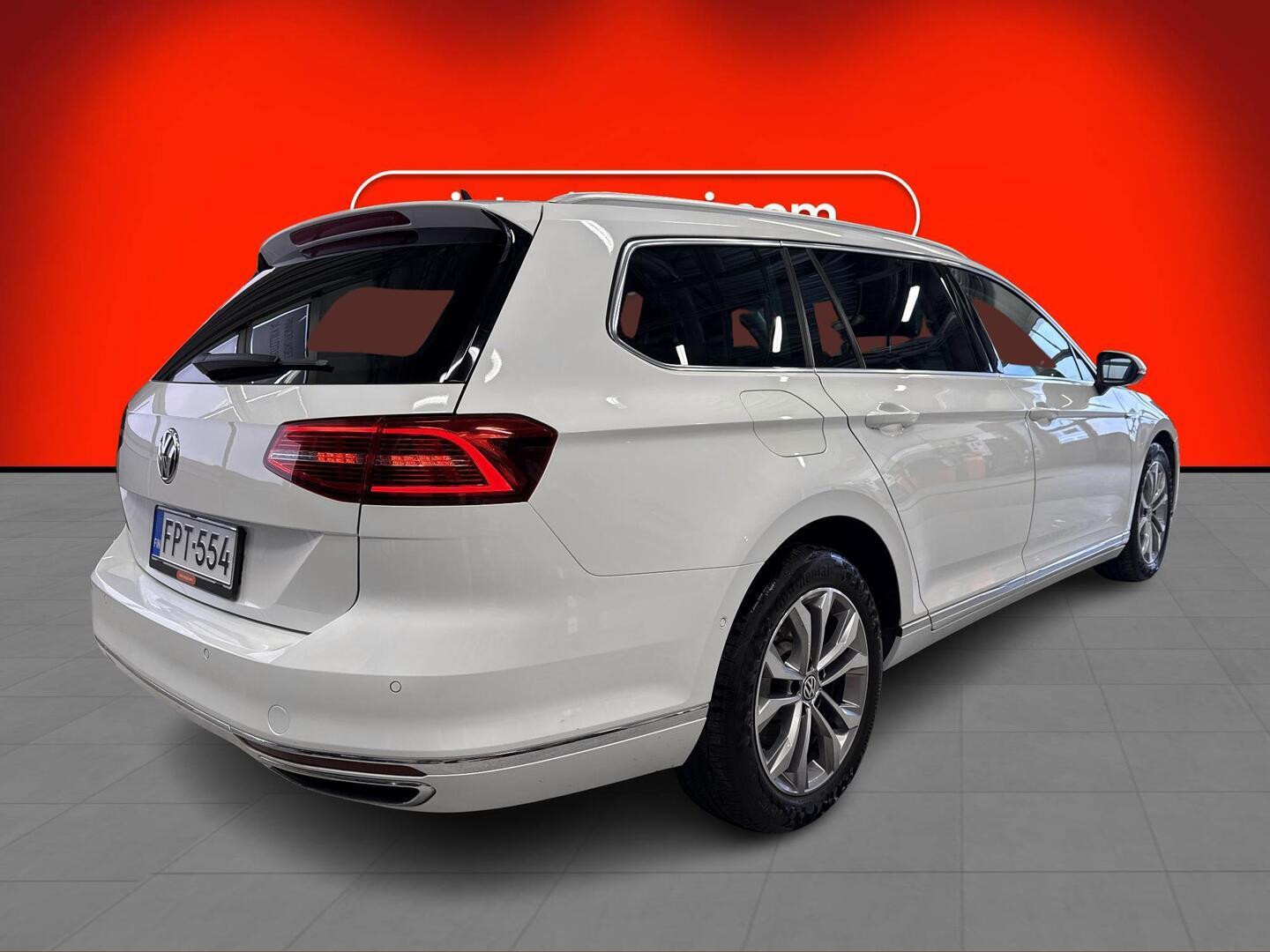 VOLKSWAGEN Passat 2016