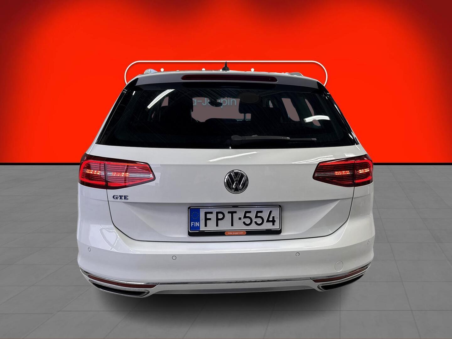 VOLKSWAGEN Passat 2016