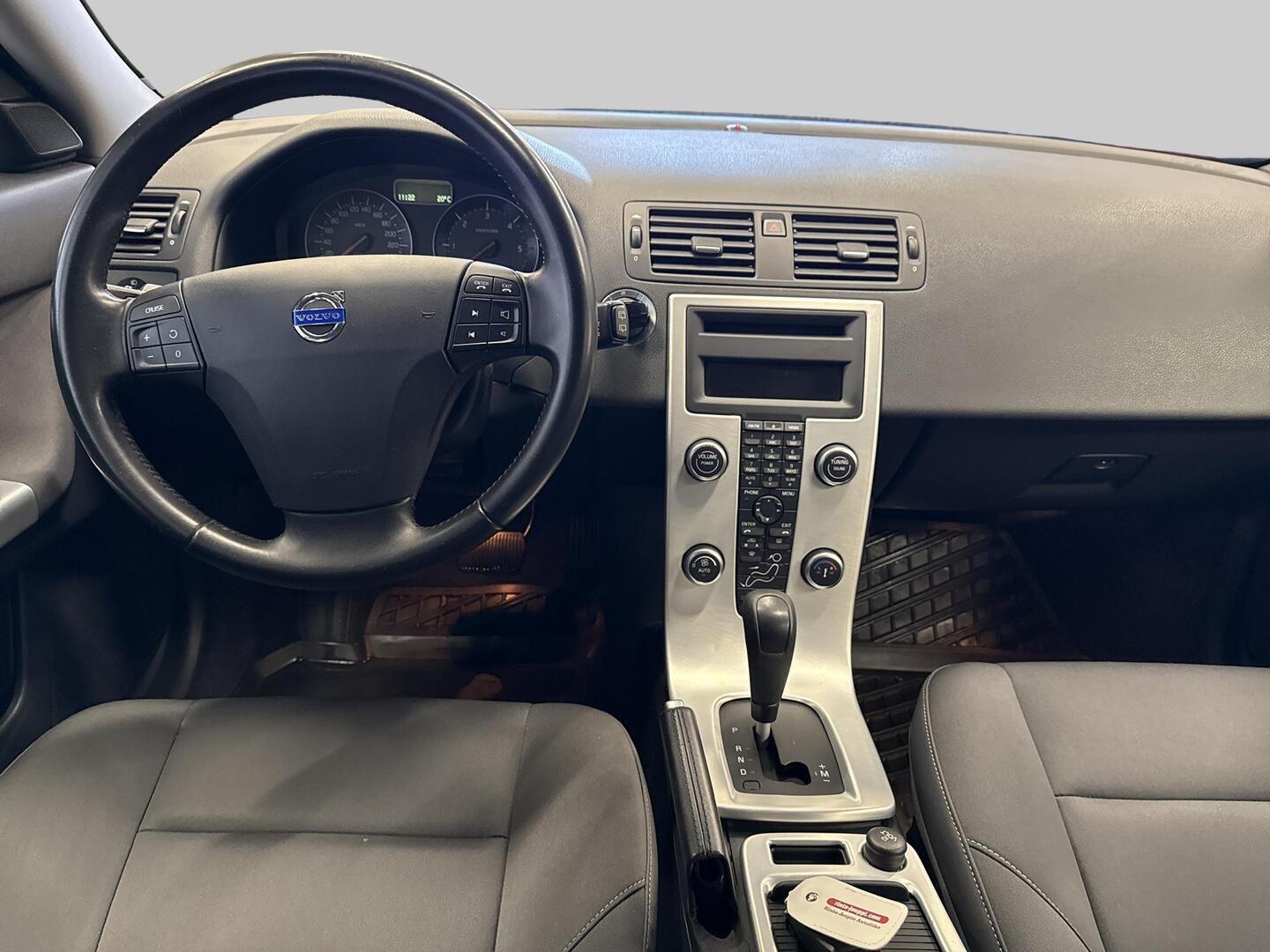 VOLVO V50 2011