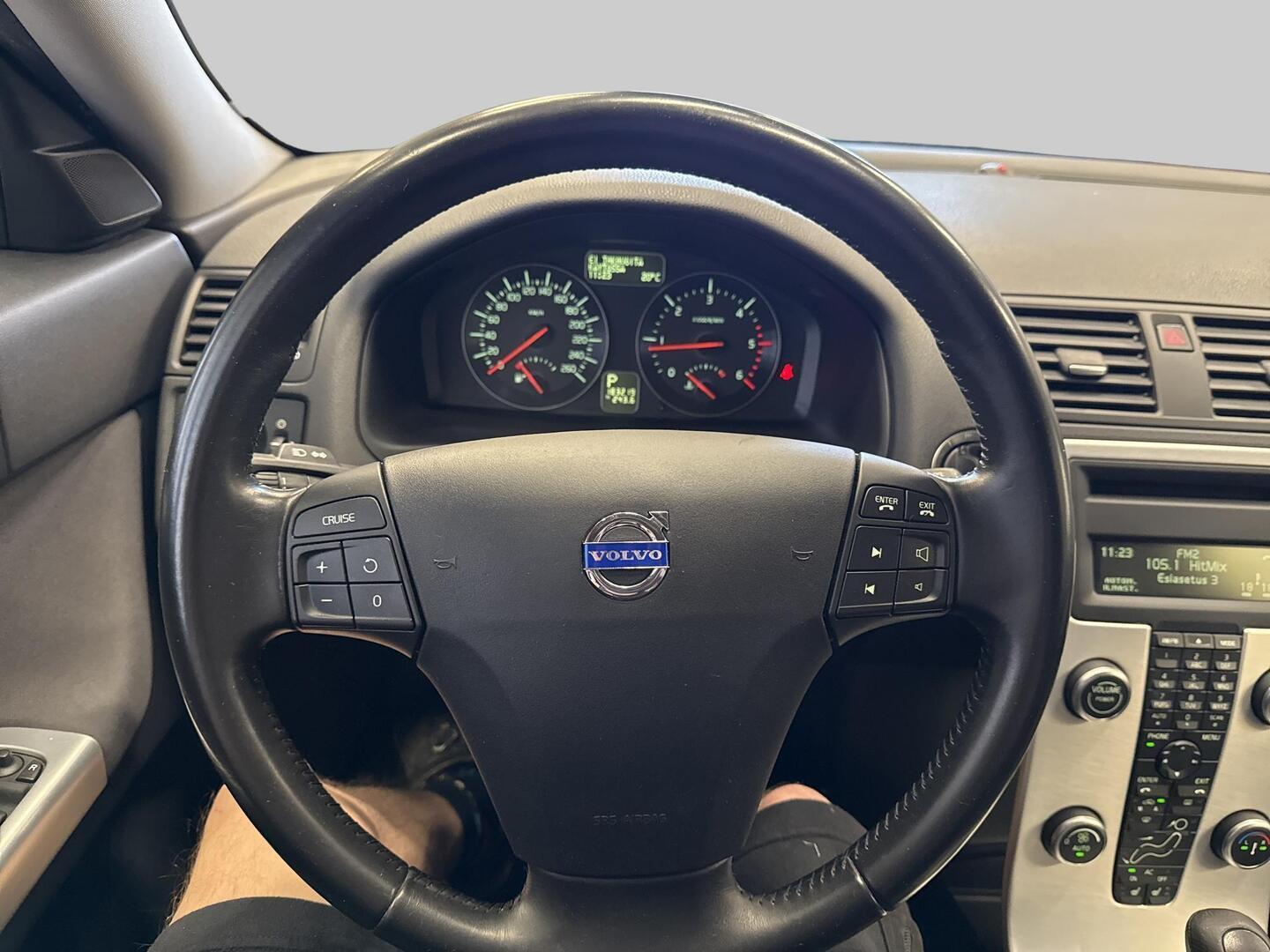 VOLVO V50 2011