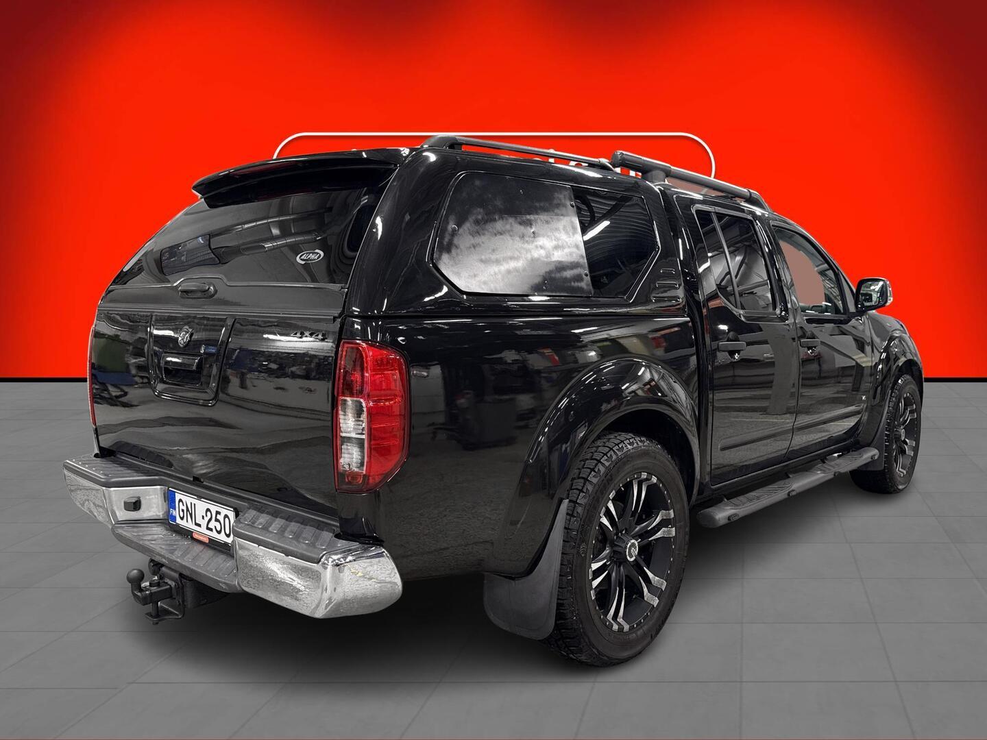 NISSAN Navara 2012