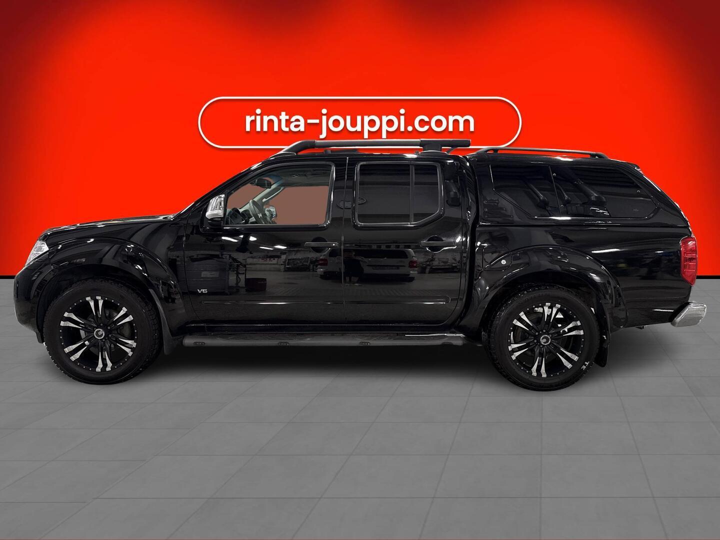 NISSAN Navara 2012