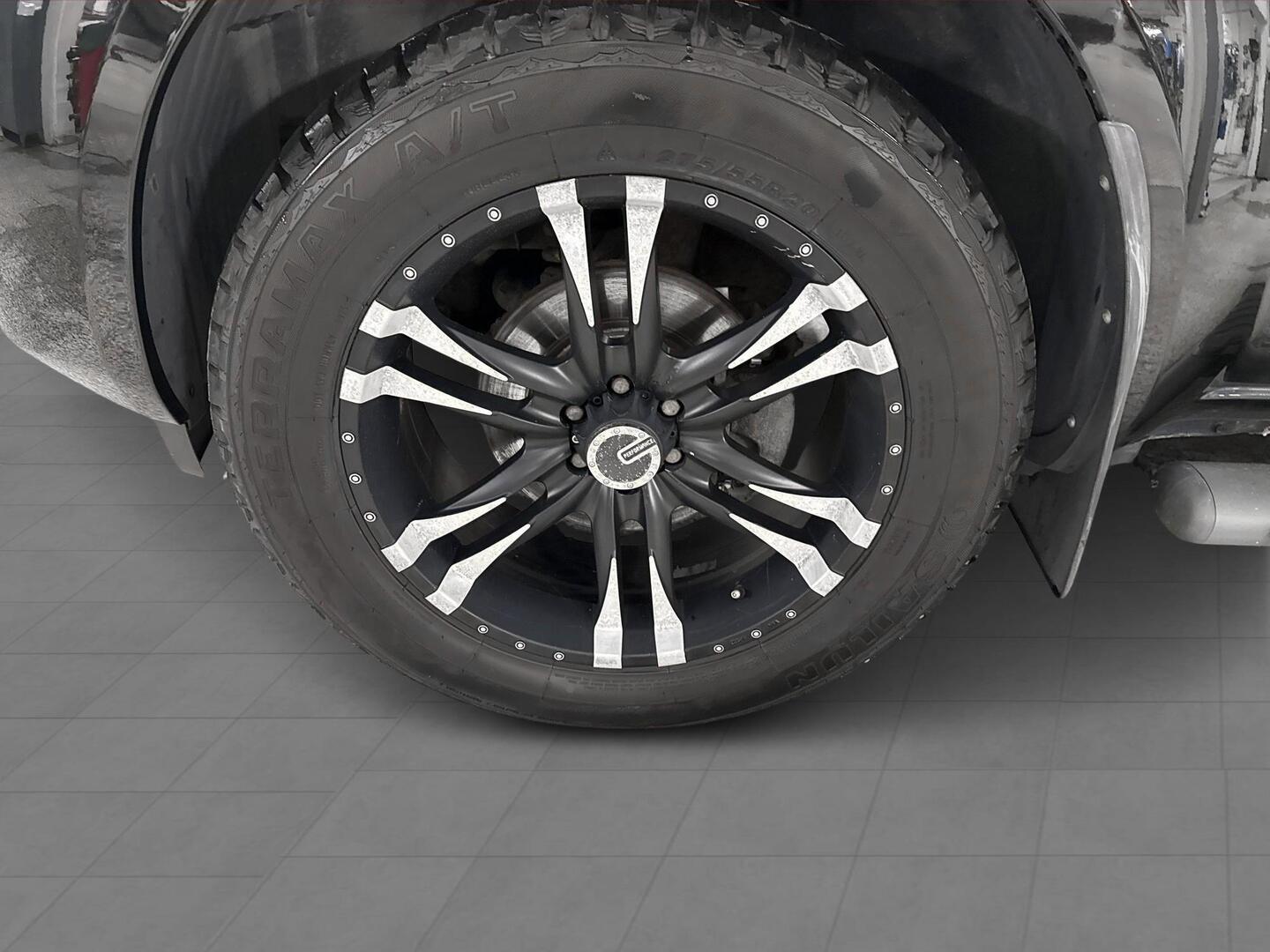 NISSAN Navara 2012