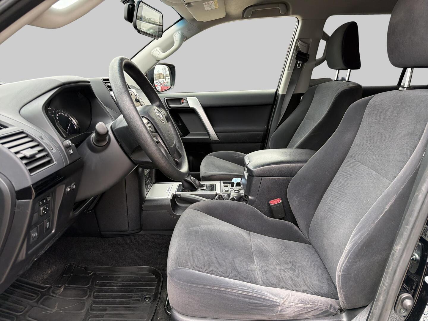 TOYOTA Land Cruiser 2020